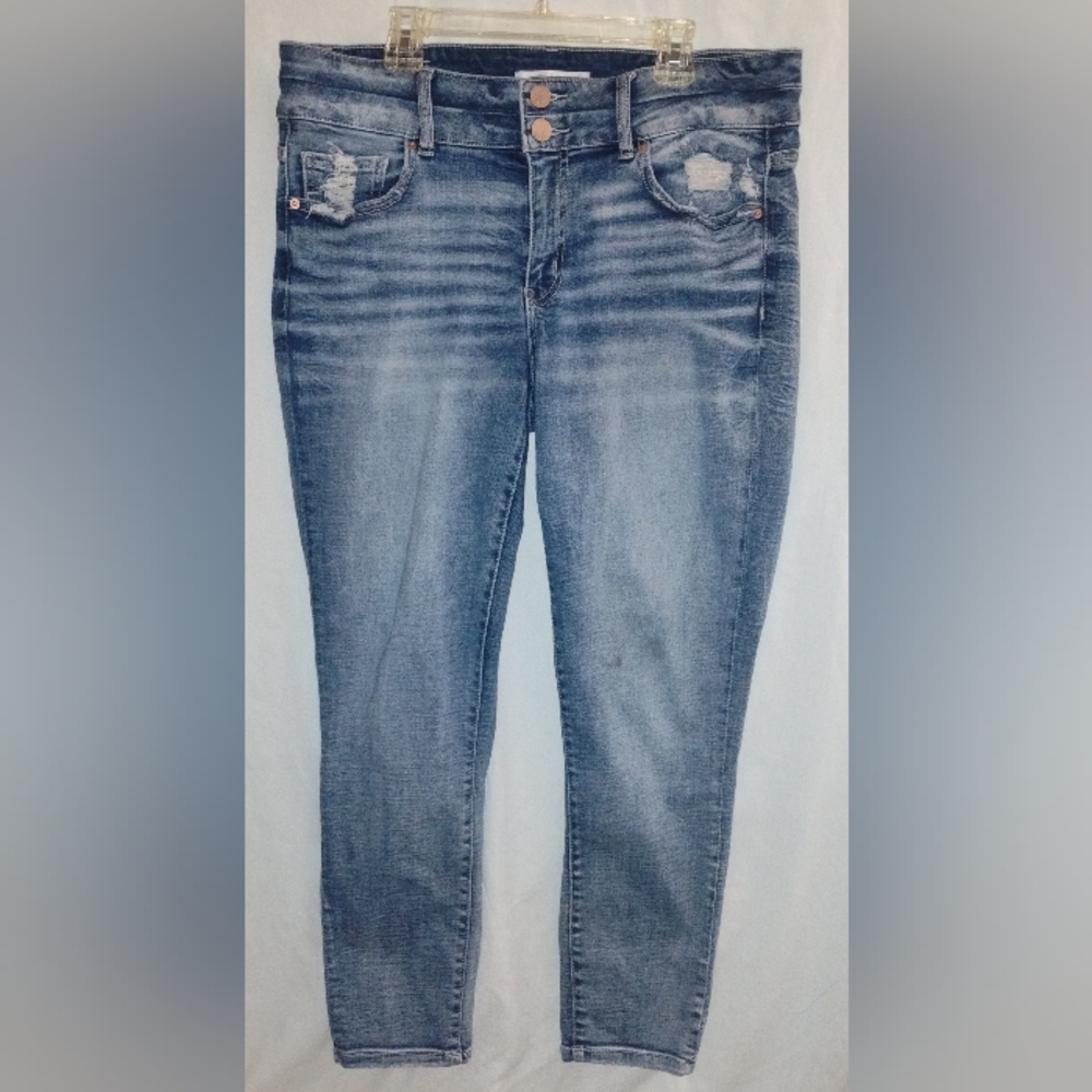 BKE Women's Light Blue Skinny Jeans